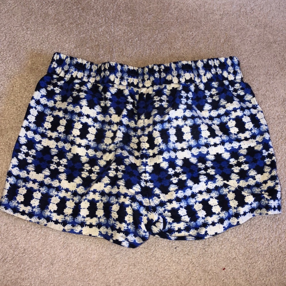 J Crew patterned shorts - Picture 2 of 3